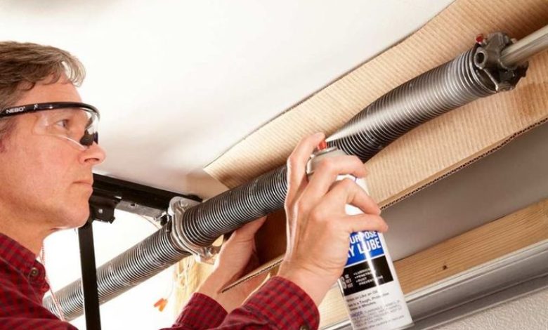 What Are Essential Garage Door Maintenance Tips